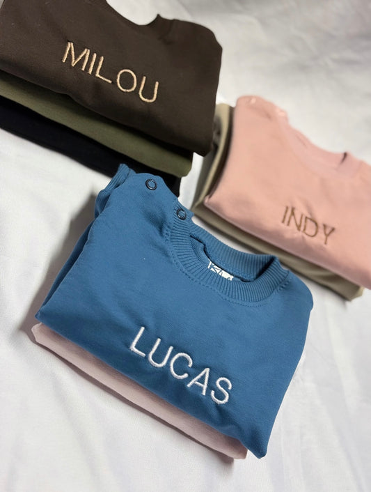 Sweater met naam | Geborduurd