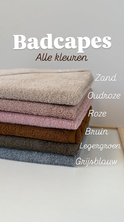 Badcape met naam | Geborduurd